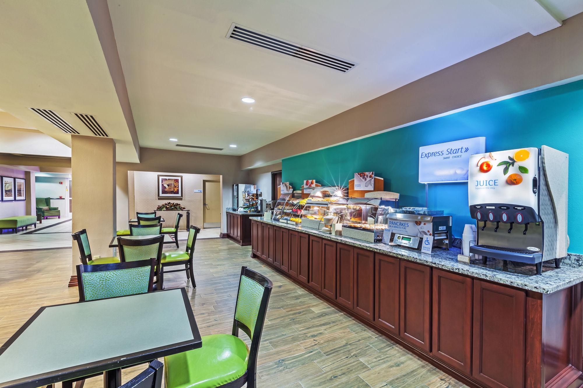 Holiday Inn Express Hotel & Suites Eagle Pass By Ihg Esterno foto